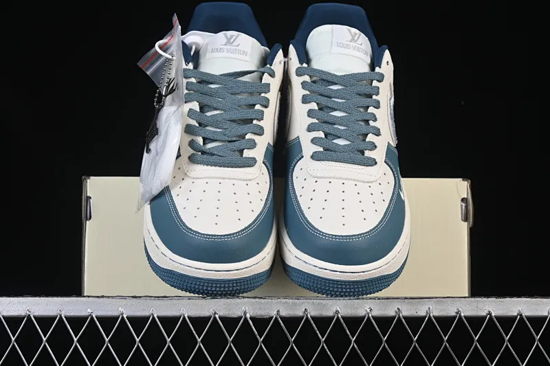 All categories Nk Air Force 1 Air Force series Nk Air Force 1 Low Air Force low-top Nike Air Force 1'07 Low LV co-branded stitching color hook Air Force 1 low-top casual sneakers DD1982-301